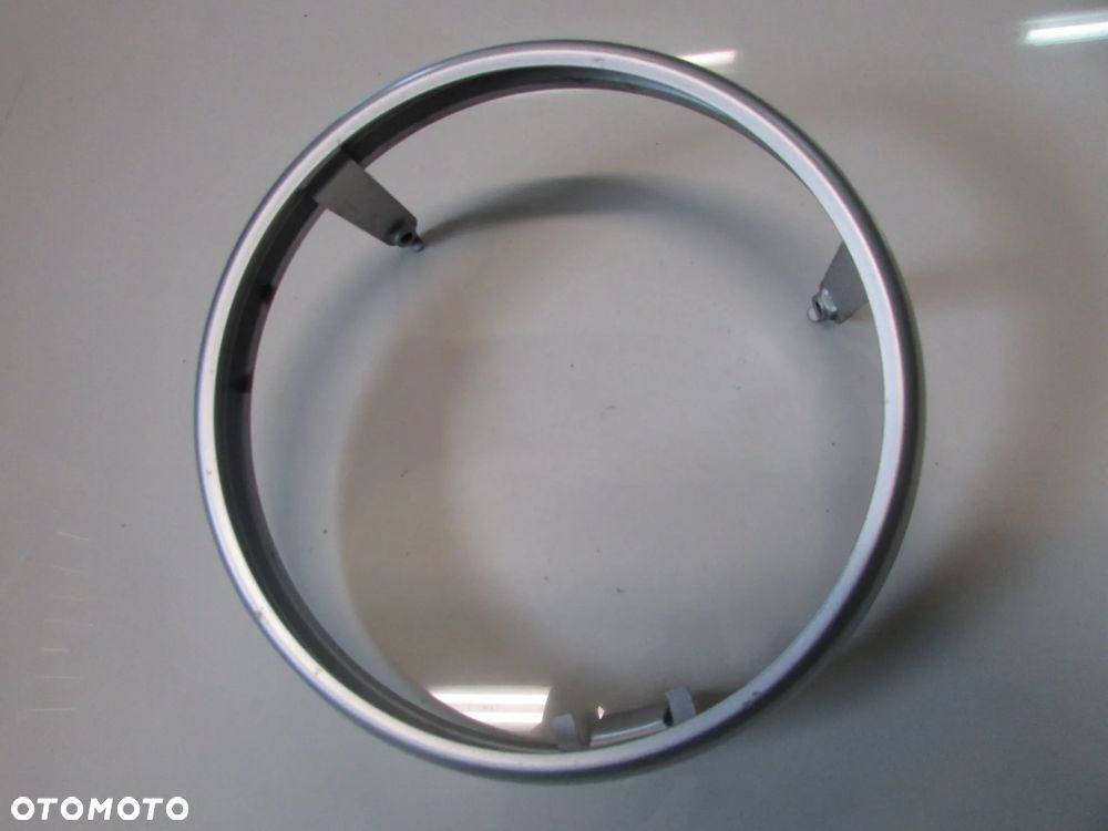 Triumph SPEED twin STREET TWIN 900 obejma ramka lampy - 1