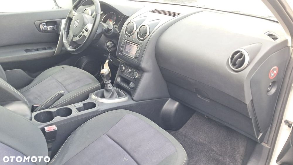 Nissan Qashqai - 10