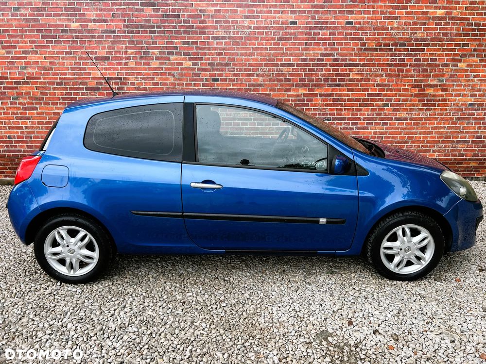 Renault Clio - 33