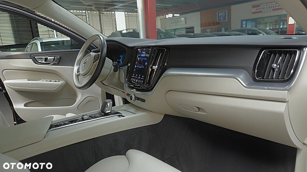 Volvo XC 60 B4 D AWD Momentum - 15