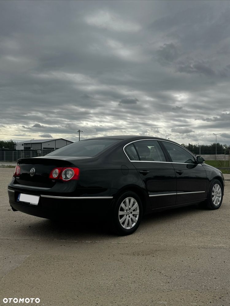 Volkswagen Passat - 5