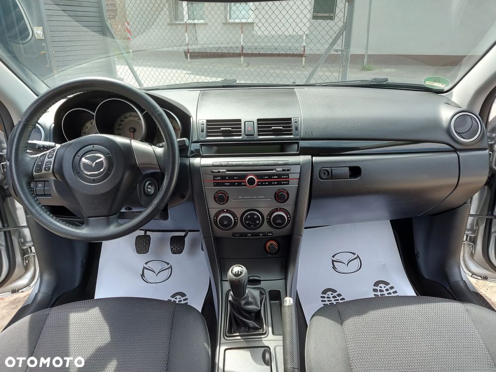 Mazda 3 1.6 Sport Active - 19