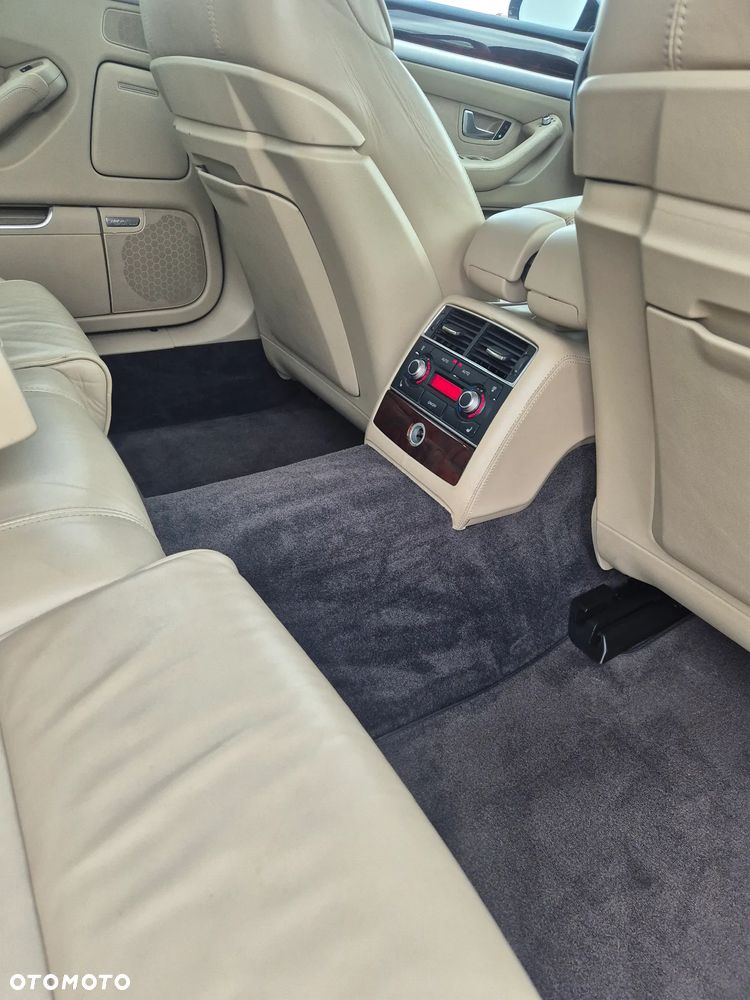 Audi A8 4.2 Quattro Langversion - 14