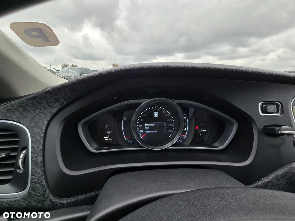 Volvo V40 D2 Kinetic - 39
