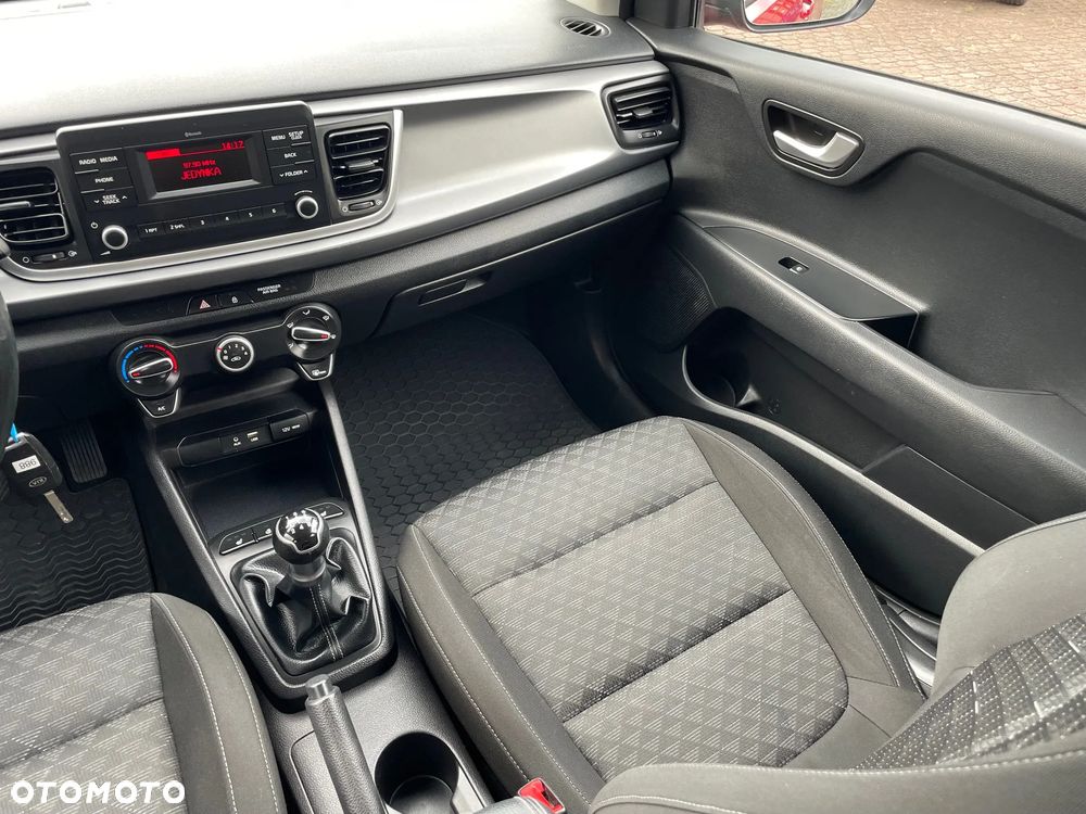 Kia Rio 1.2 M - 12
