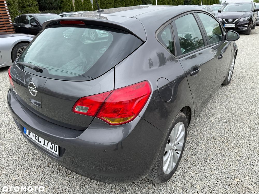 Opel Astra 1.6 Active - 11