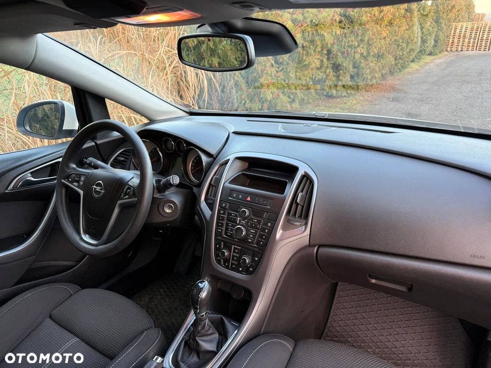 Opel Astra 1.6 Enjoy - 10