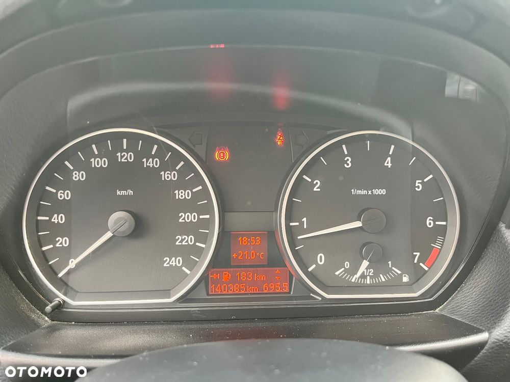 BMW Seria 1 118i - 23