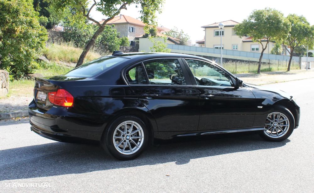 BMW 320 i Navigation - 10