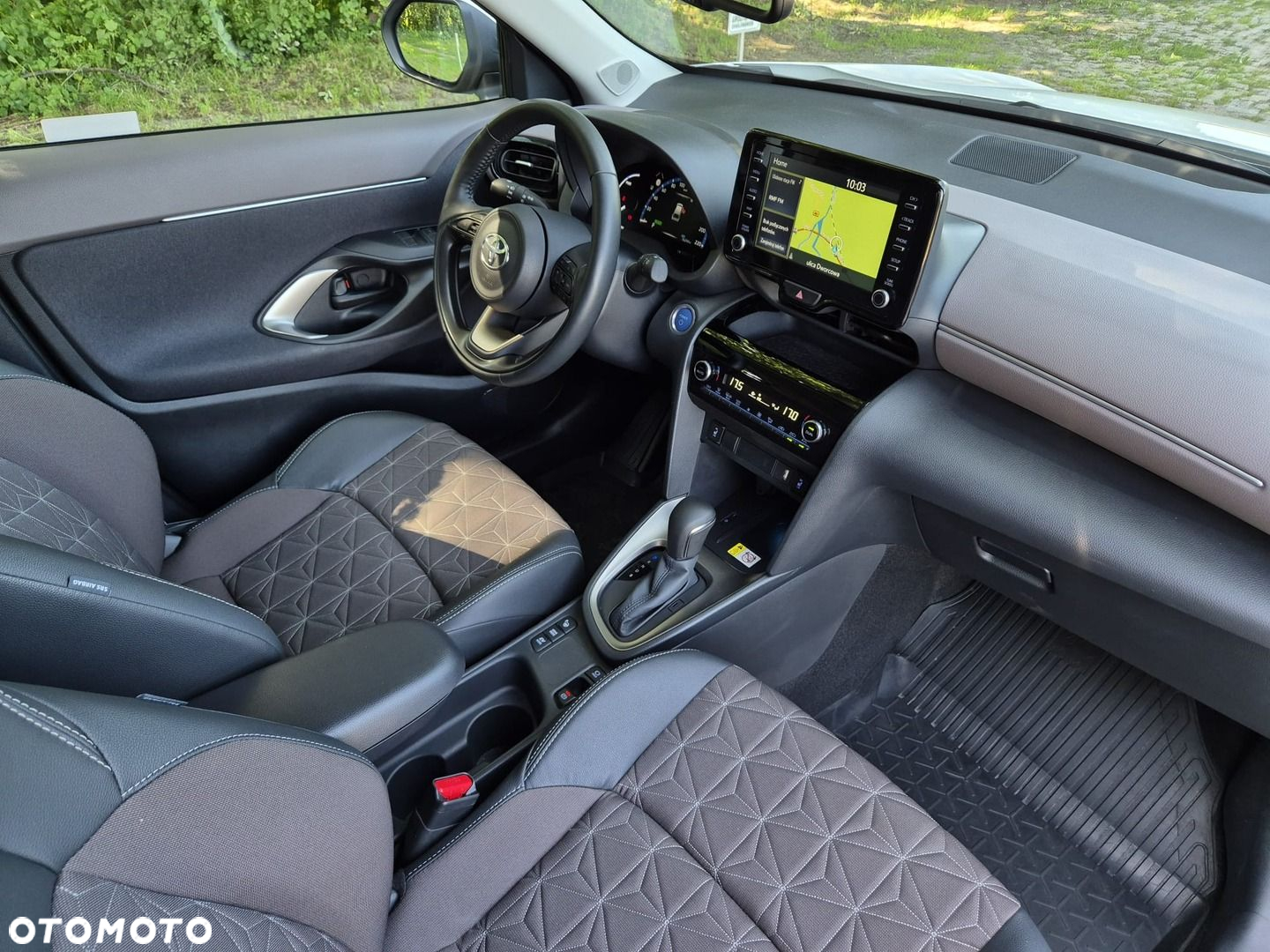 Toyota Yaris Cross Hybrid 1.5 Executive - 13