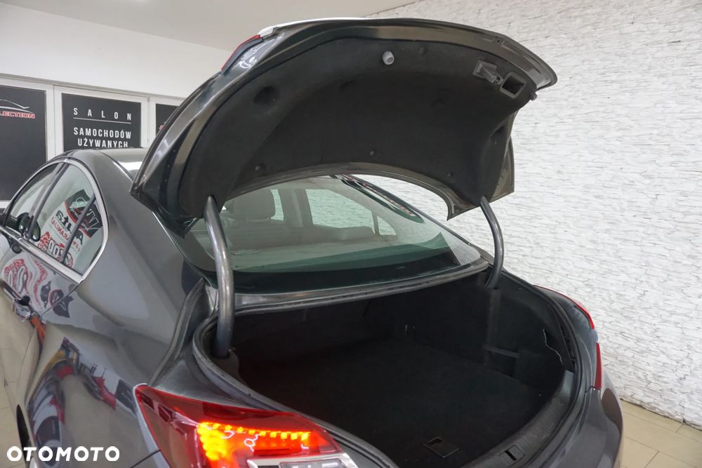 Opel Insignia 1.4 T Cosmo S&S - 19