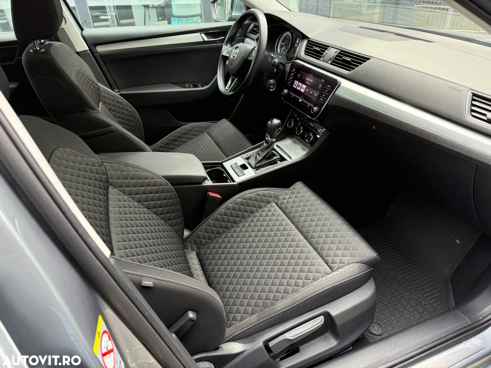 Skoda Superb 2.0 TDI DSG Ambition - 10