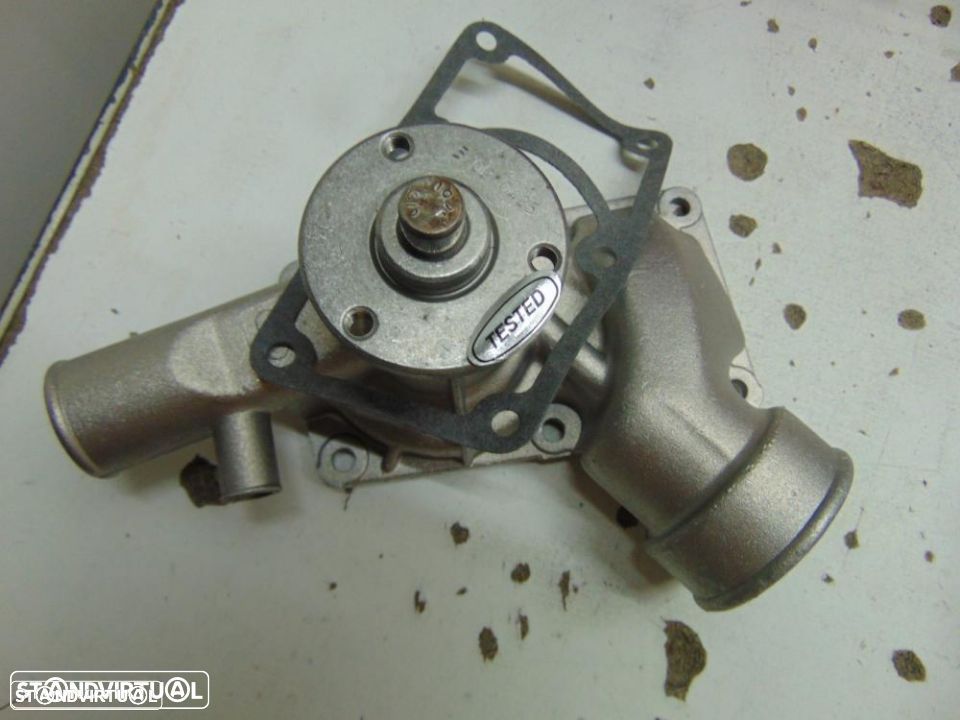 Antigos bombas água Ford - 2