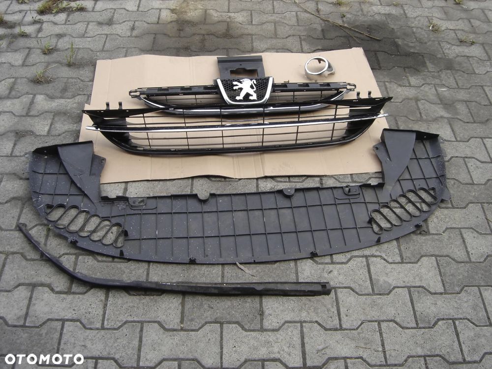 Peugeot 607 Lifting elementy zderzaka