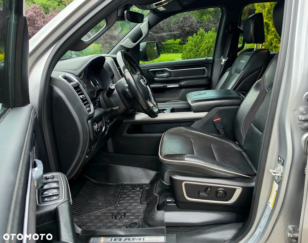 RAM 1500 - 12