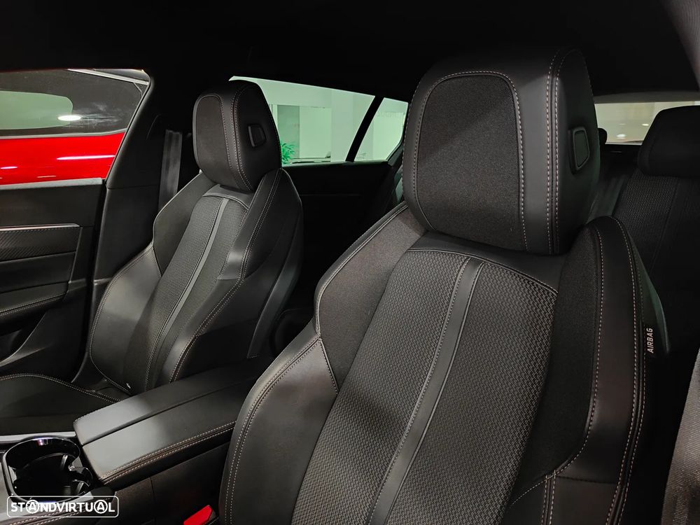 Peugeot 508 SW 1.6 Hybrid GT e-EAT8 - 32