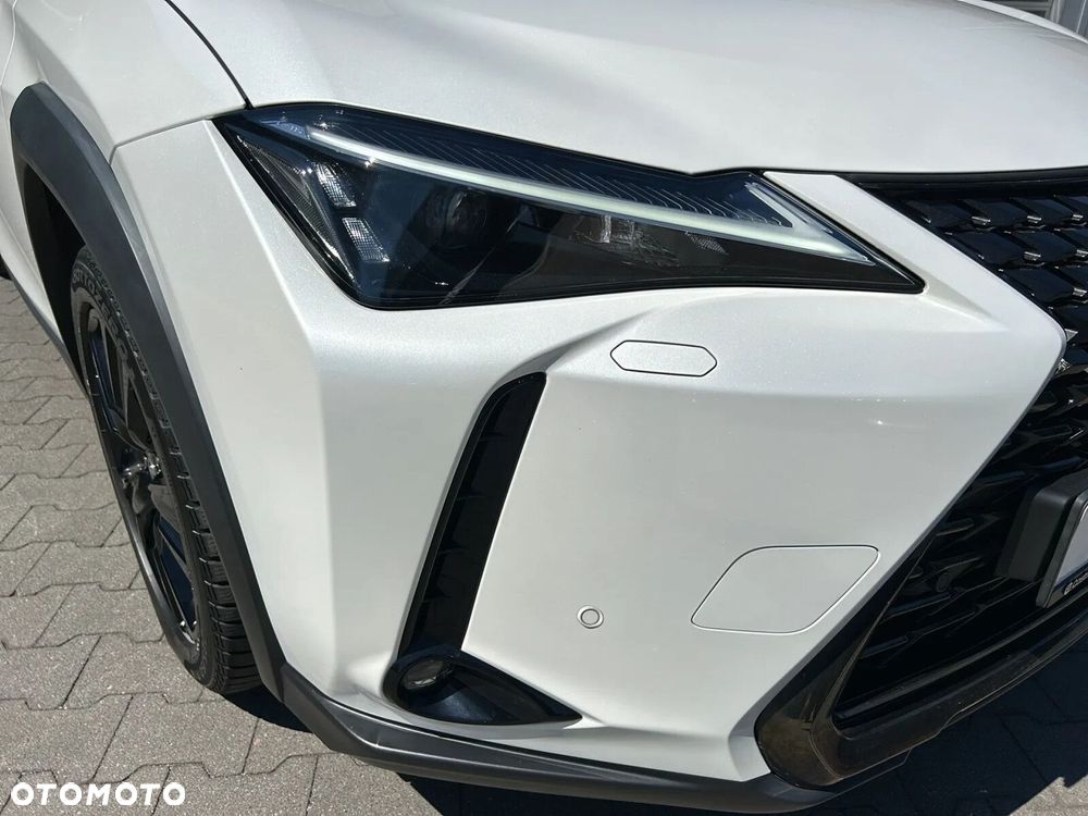 Lexus UX 200 GPF F Impression 2WD - 36