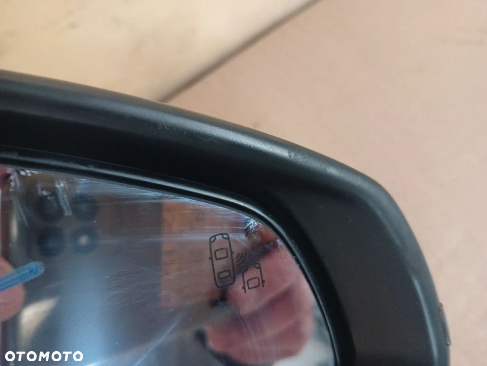 Peugeot 3008 II 5008 II prawe lusterko Europa Asystent 19pin - 2