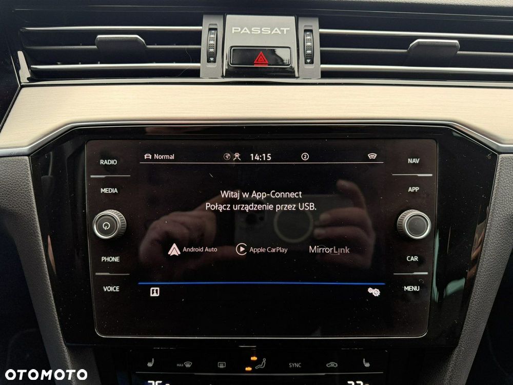 Volkswagen Passat - 32