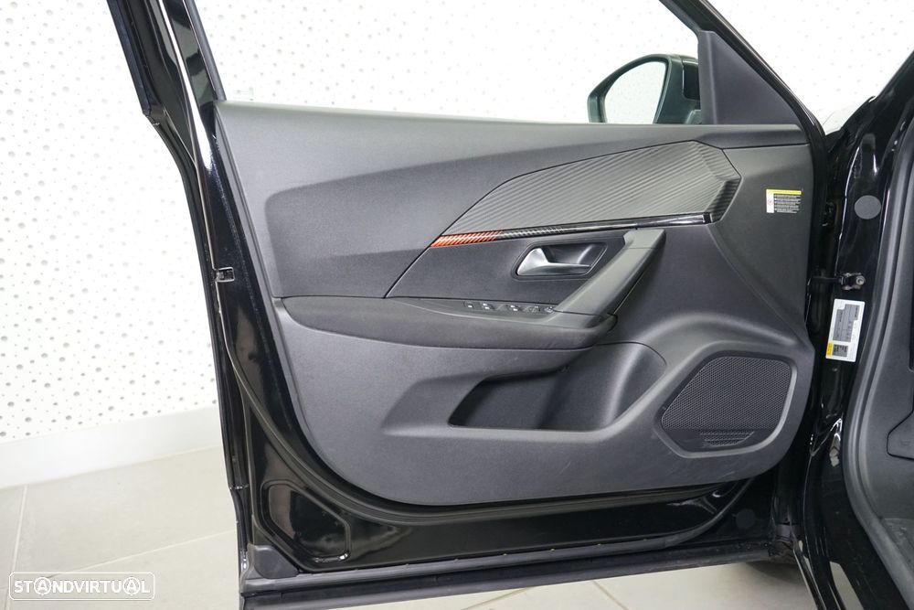 Peugeot 2008 1.2 PureTech Active - 18