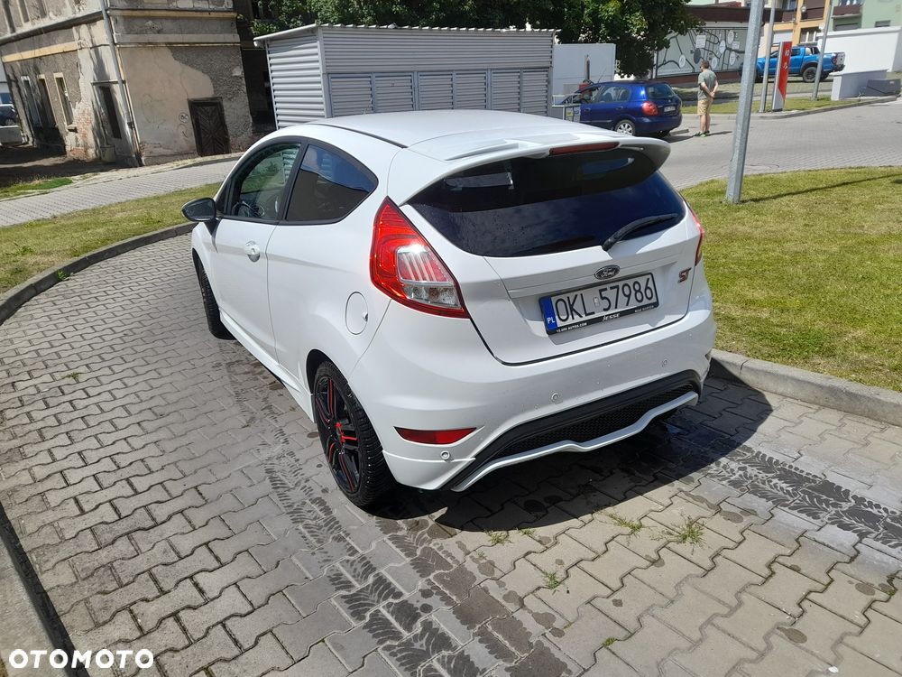 Ford Fiesta ST - 2