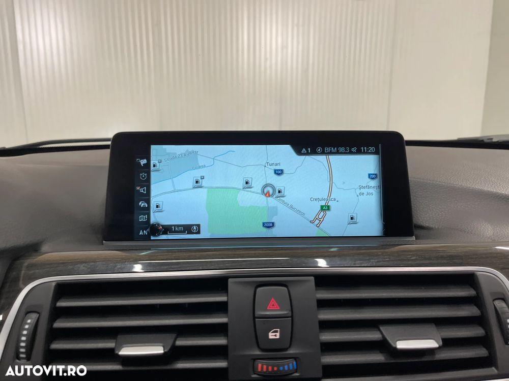 BMW Seria 3 330e iPerformance Luxury Line - 17