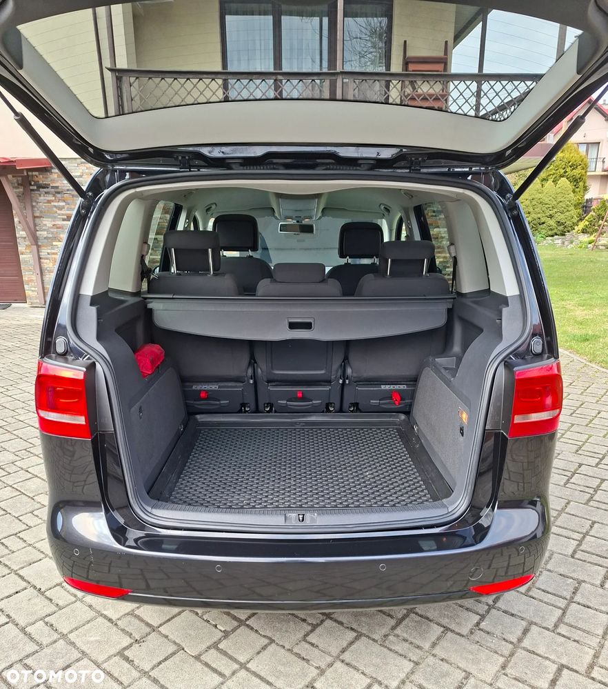 Volkswagen Touran 2.0 TDI DPF Highline - 10