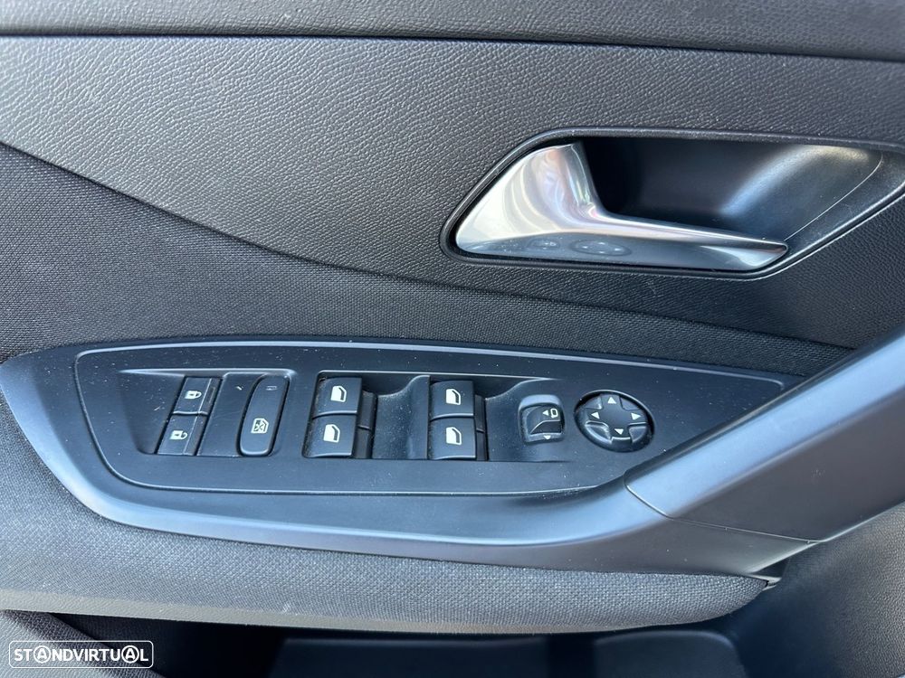 Peugeot 308 SW 1.2 PureTech Active Pack - 15