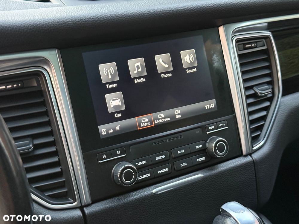 Porsche Macan - 30