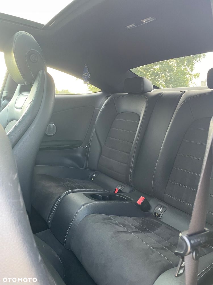 Mercedes-Benz Klasa C 200 4-Matic 9G-TRONIC - 8