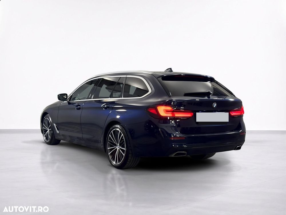 BMW Seria 5 530d xDrive AT MHEV - 2
