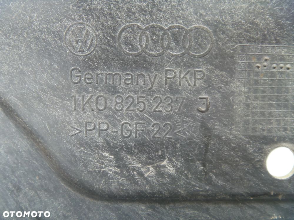 VOLKSWAGEN GOLF 5 V BENZYNA DOLNA OSŁONA POD SILNIK ORYGINAŁ 1K0-825-237-J - 2