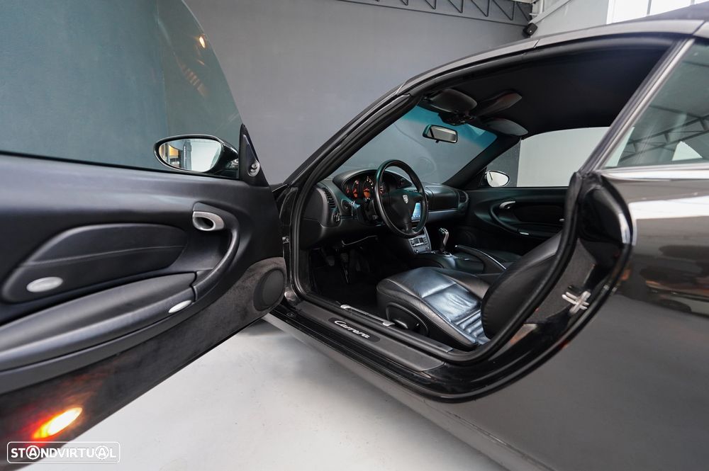Porsche 911 (996) Carrera Cabrio - 18