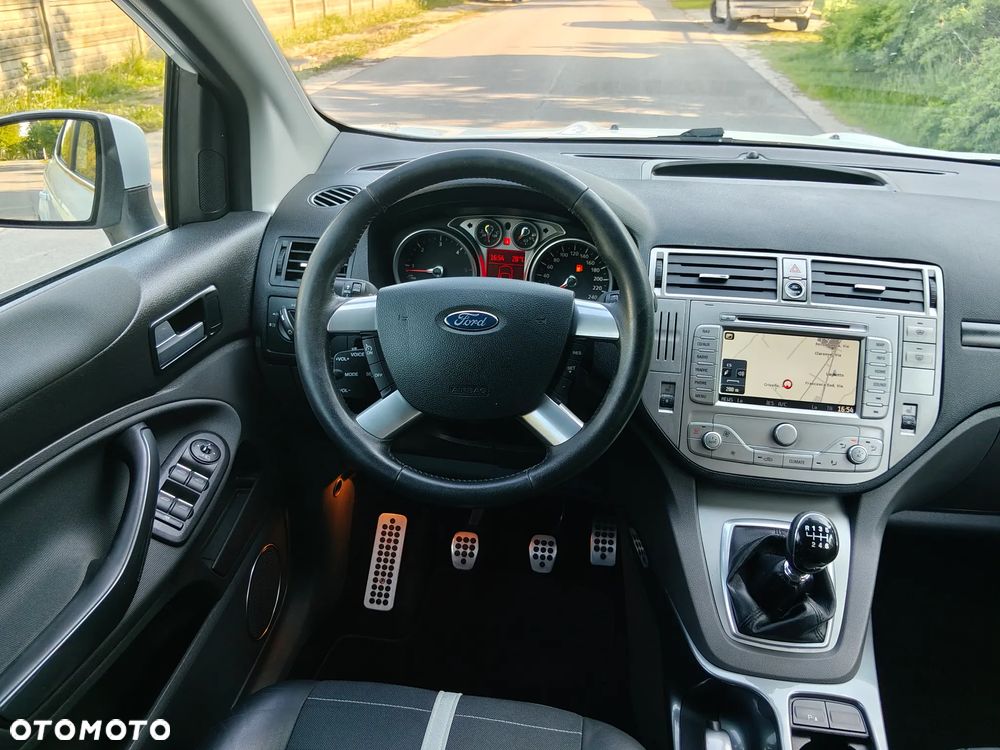 Ford Kuga 2.0 TDCi 4x4 Titanium - 20