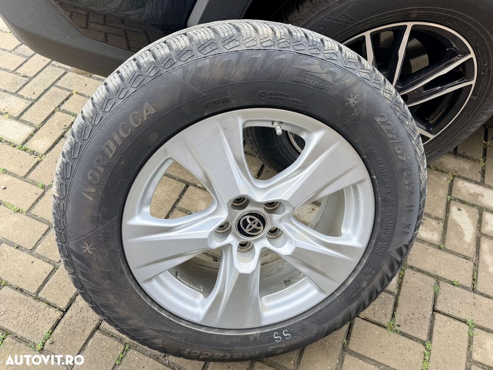 Toyota RAV4 2.5 VVT-iE 4x4 Dynamic - 16