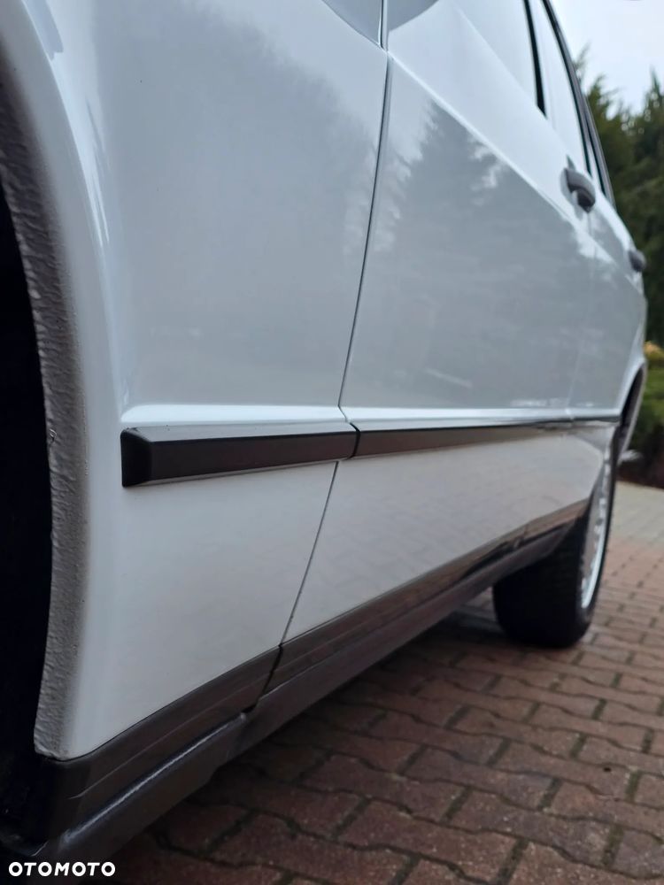 Mercedes-Benz W201 (190) - 7