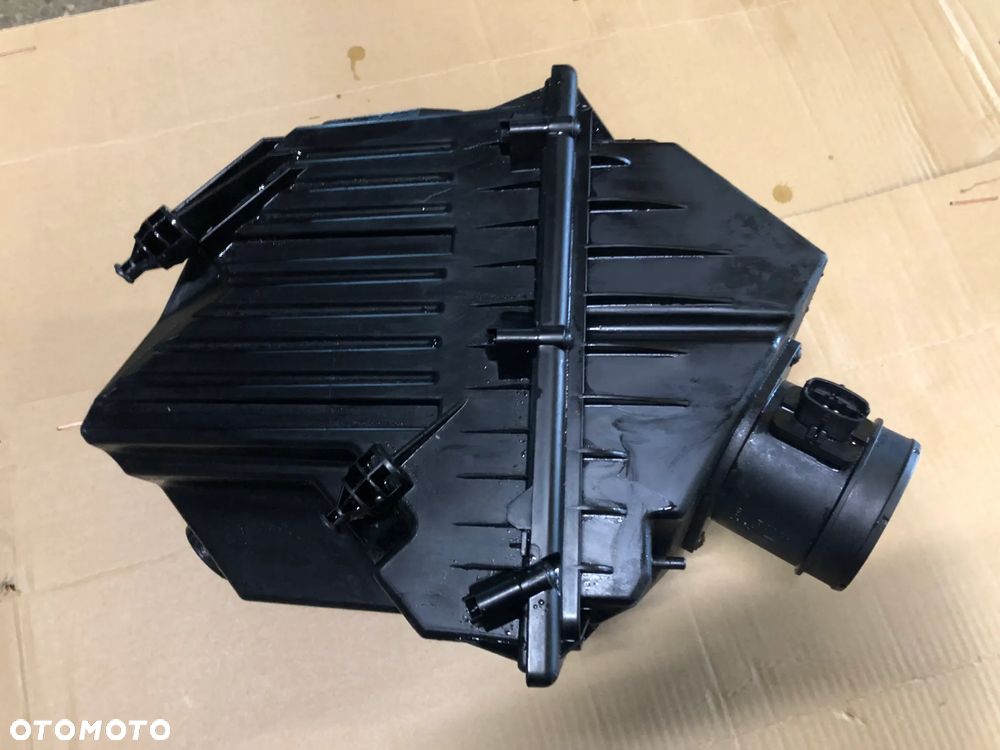 Obudowa filtra powietrza GJ32-9600 z przepływomierzem G4D3-12B579 Range Rover Evoque 2.0 Diesel - 1