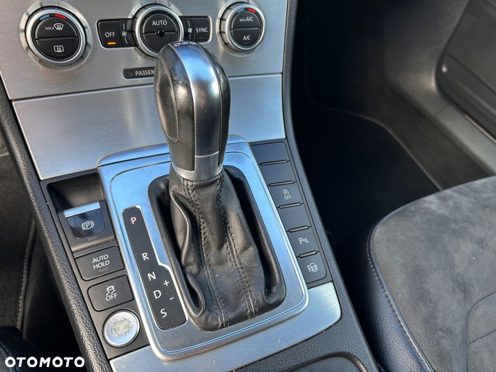 Volkswagen Passat 2.0 TDI DPF DSG Comfortline - 22