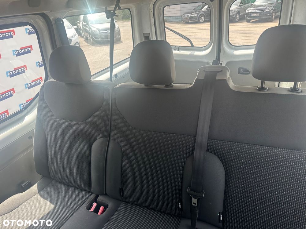 Opel Vivaro L2H1 2.9t Essentia - 15