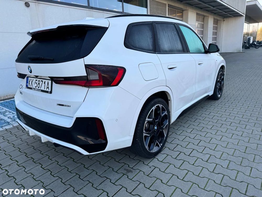 BMW X1 xDrive23i mHEV - 13