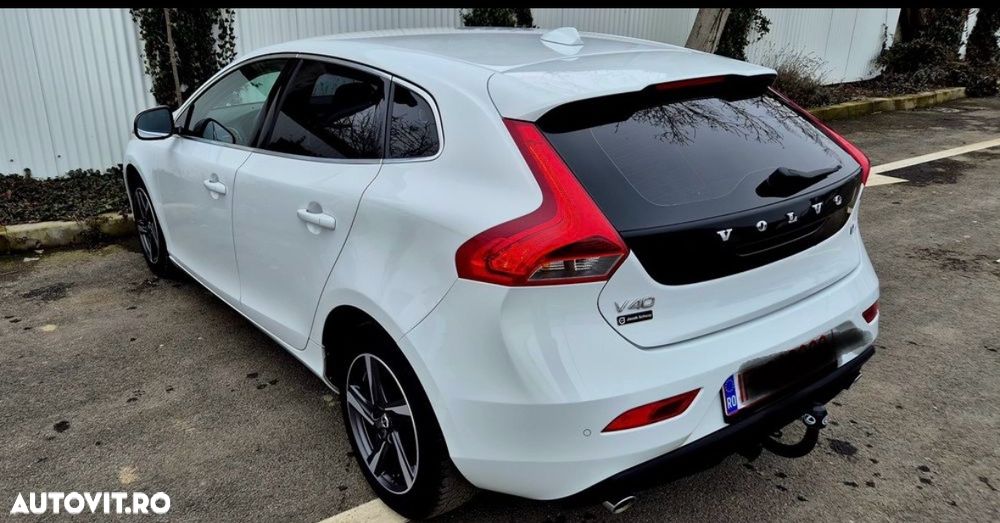 Volvo V40 D4 Momentum - 13