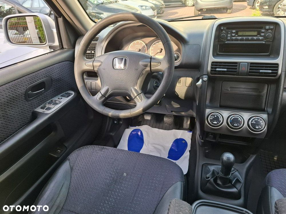 Honda CR-V 2.0 LS High - 23