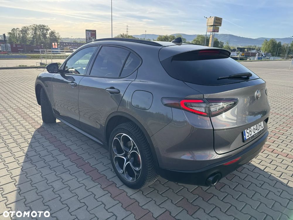 Alfa Romeo Stelvio - 4