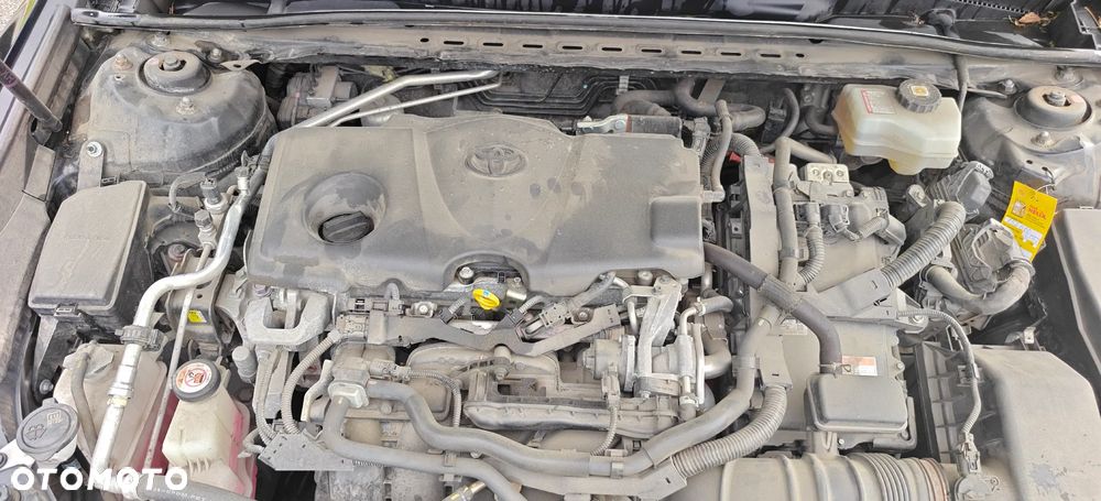 Toyota Camry 2.5 Hybrid Comfort CVT - 21