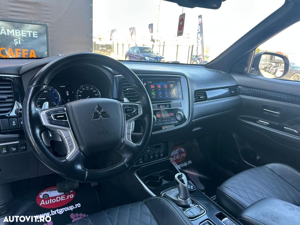 Mitsubishi Outlander - 6