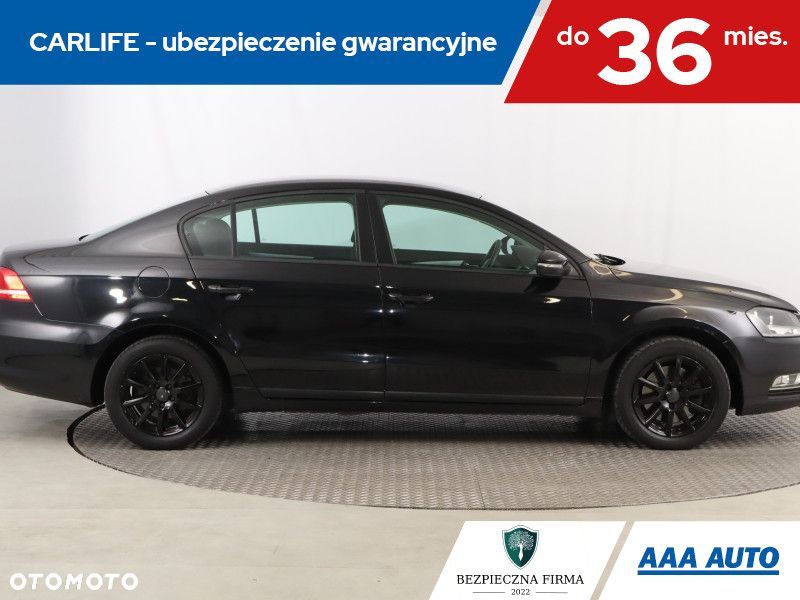 Volkswagen Passat - 7