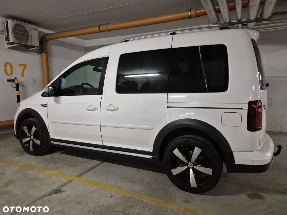 Volkswagen Caddy 2.0 TDI Alltrack DSG - 2