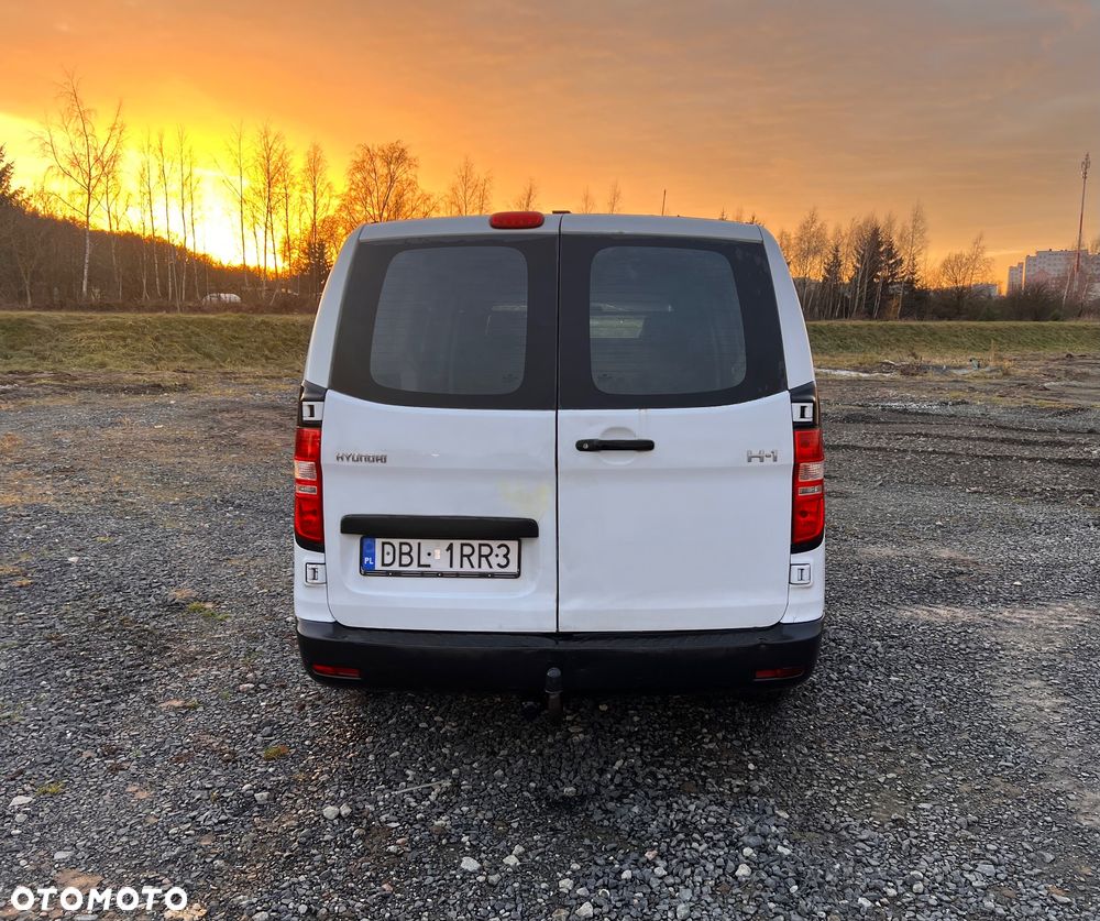 Hyundai H-1 2.5 CRDi Comfort - 4