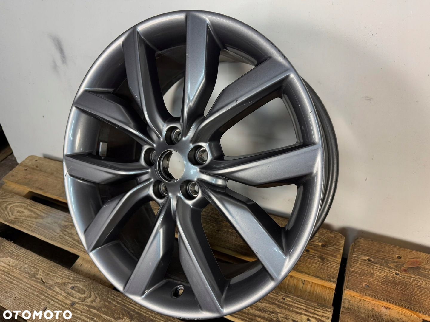 FELGA ALUMINIOWA FORD KUGA PUMA EDGE 19" 8.0 KJ5C-1007-A1A CALA LADNA - 2