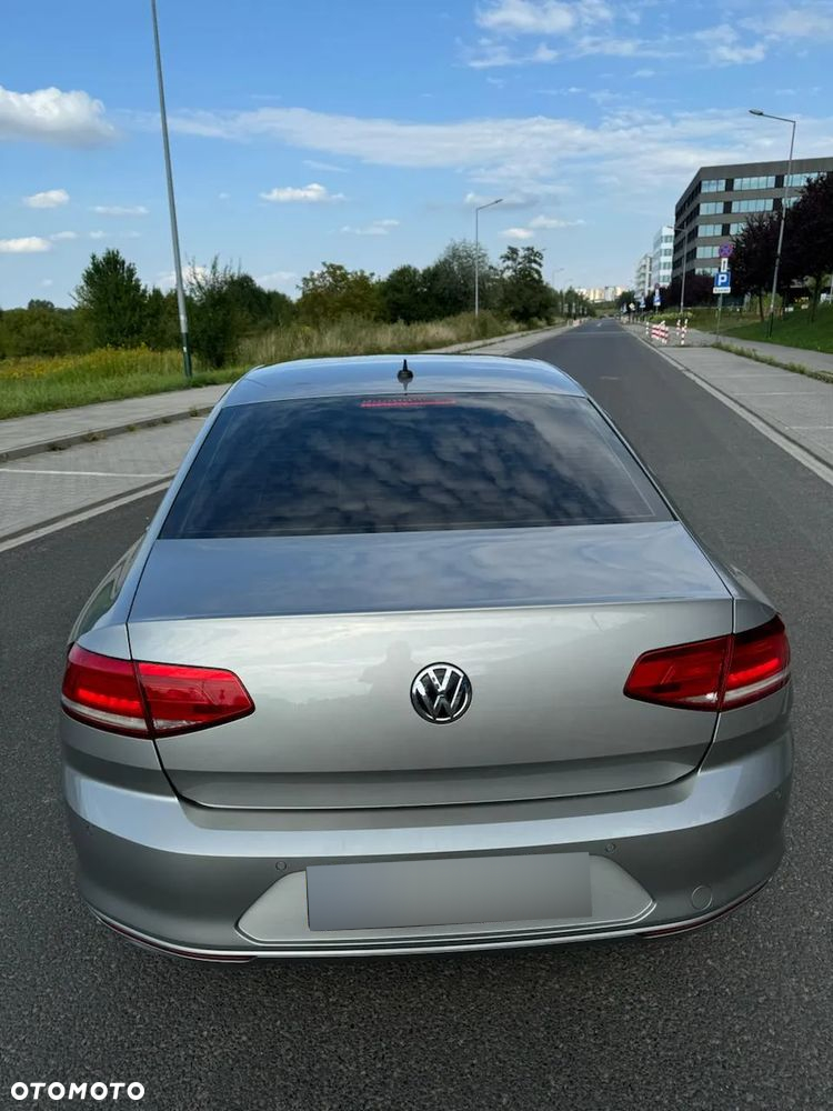 Volkswagen Passat 2.0 TDI BMT Trendline - 10